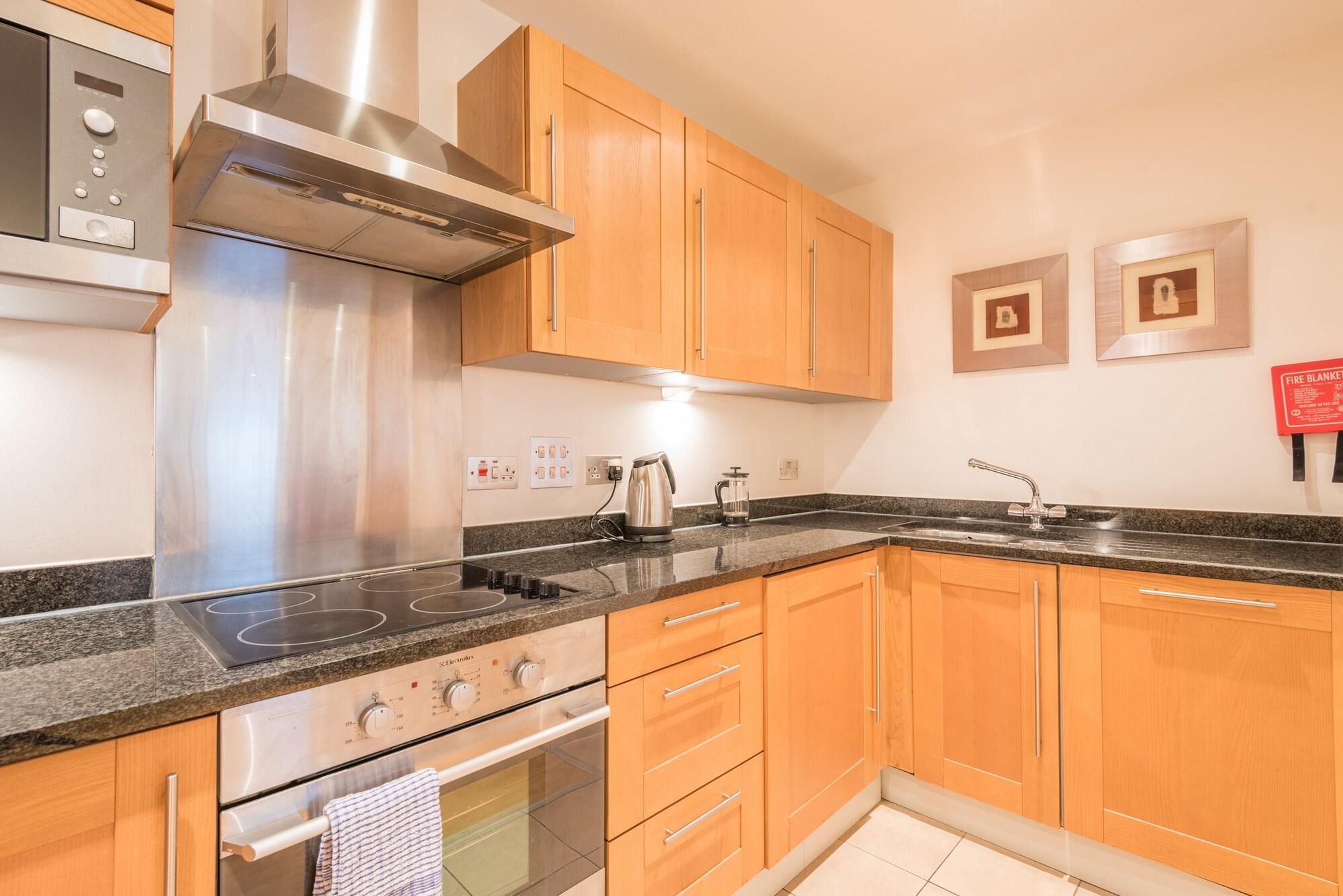 Marlin Apartments Commercial Road - Limehouse Лондон Экстерьер фото